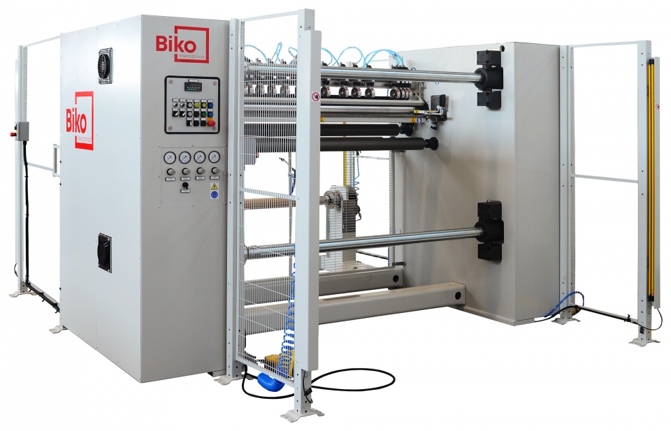 Jumbo Roll Slitter Type TRW